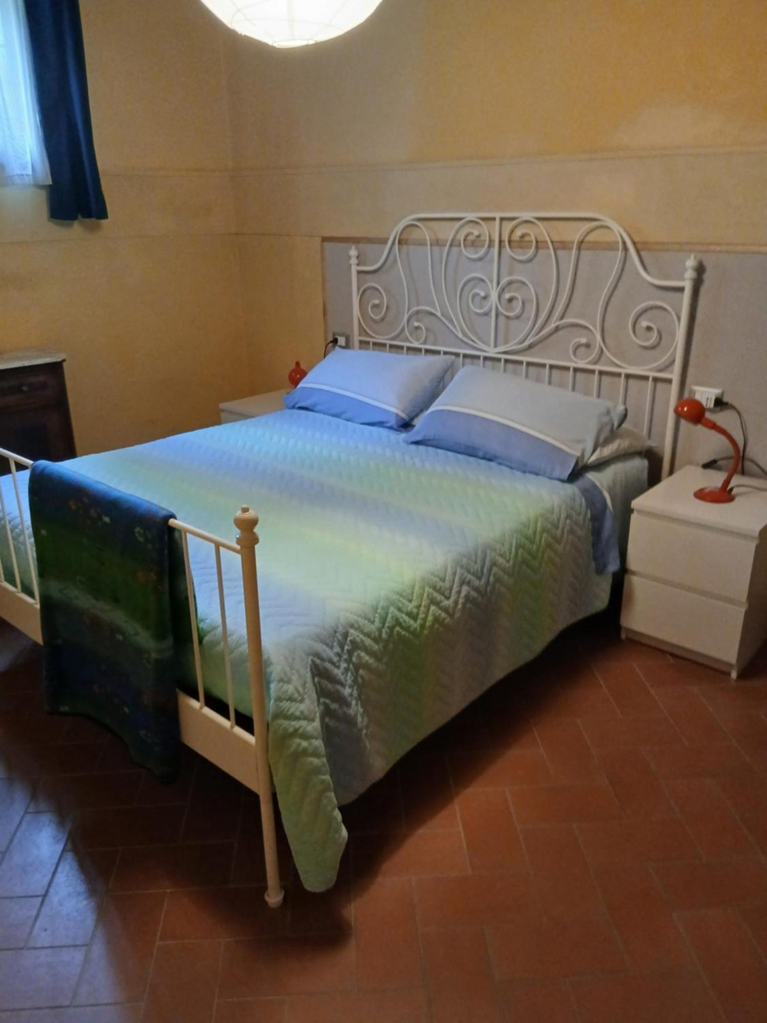 Casa Agostini Apartment Lari Luaran gambar