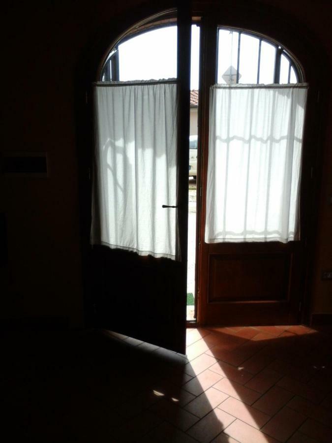 Casa Agostini Apartment Lari Luaran gambar
