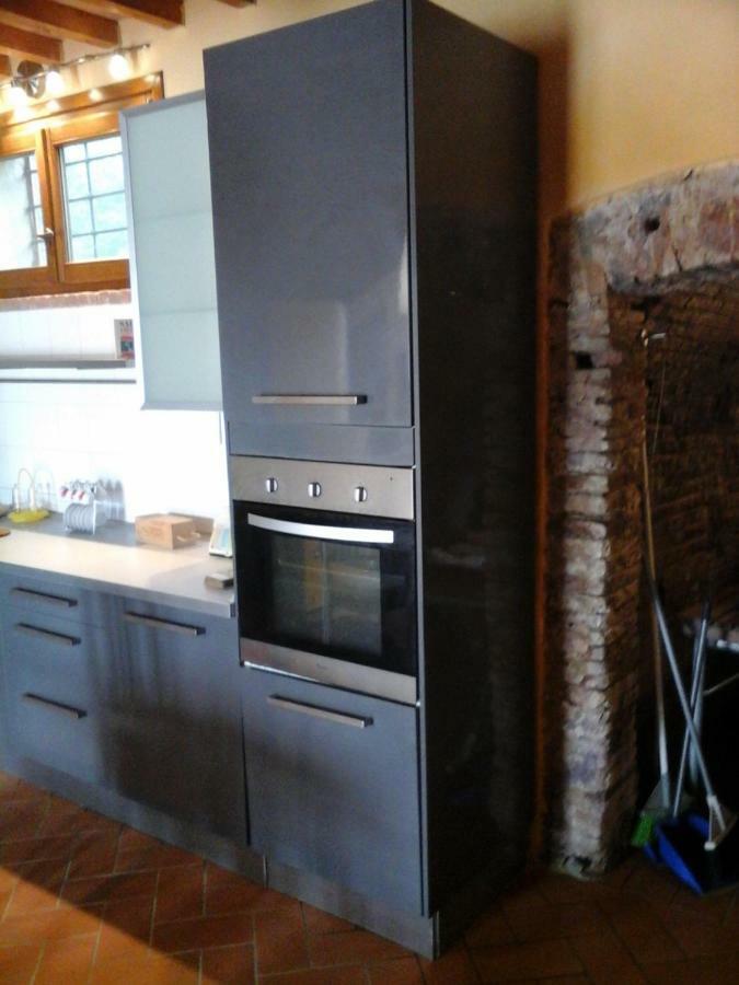 Casa Agostini Apartment Lari Luaran gambar